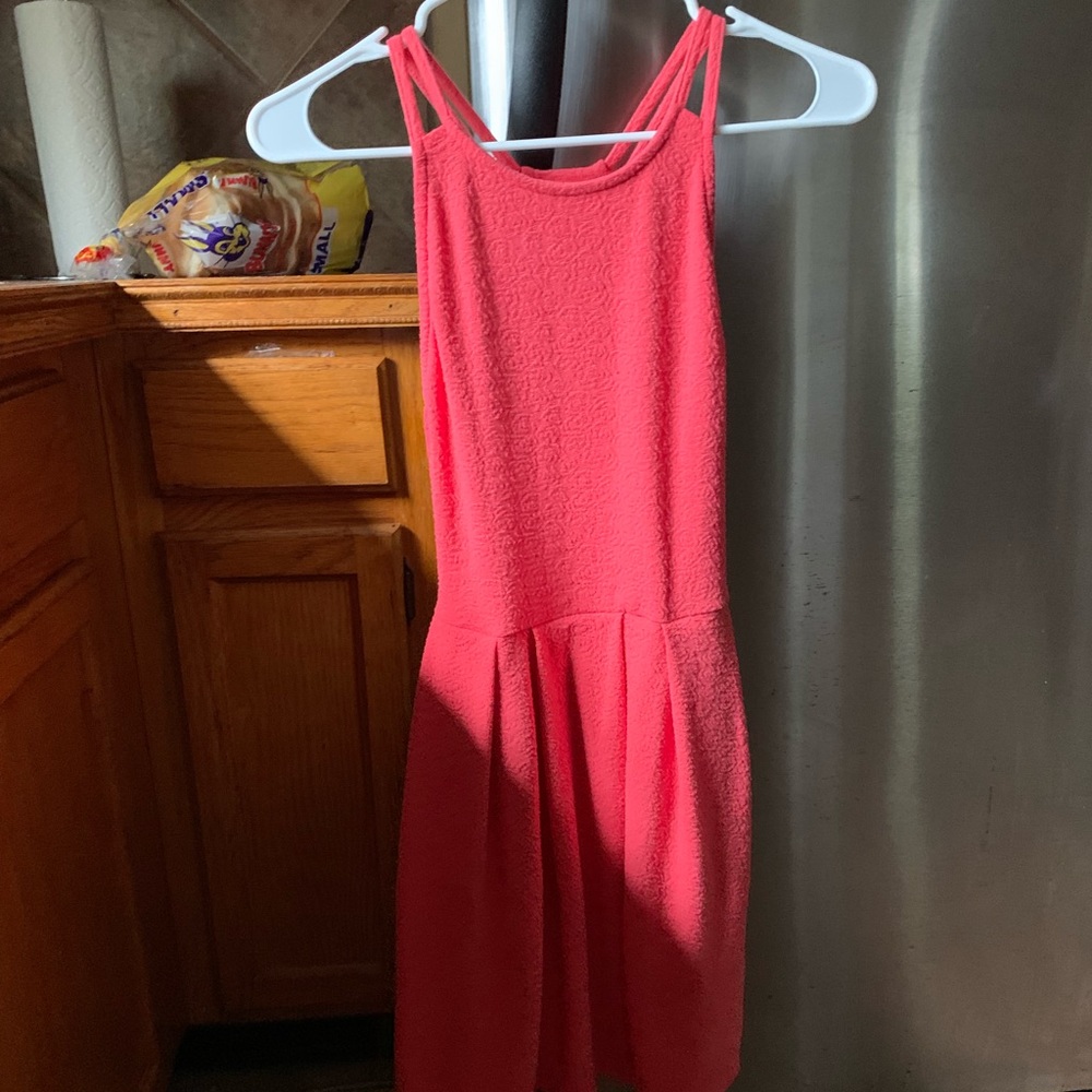 Fits tight and is very pretty